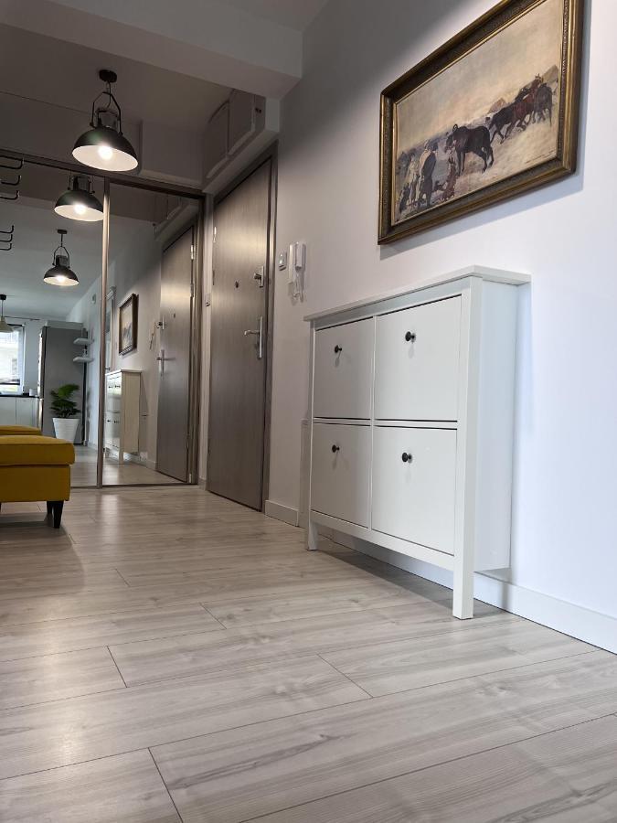 Apartament Z Tarasem Na Osiedlu Rakownica Jelenia Gora Dış mekan fotoğraf