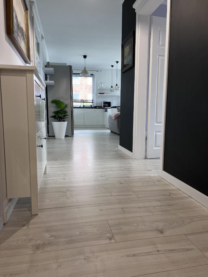 Apartament Z Tarasem Na Osiedlu Rakownica Jelenia Gora Dış mekan fotoğraf