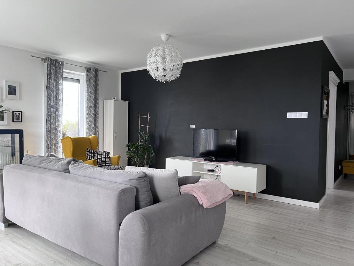 Apartament Z Tarasem Na Osiedlu Rakownica Jelenia Gora Dış mekan fotoğraf
