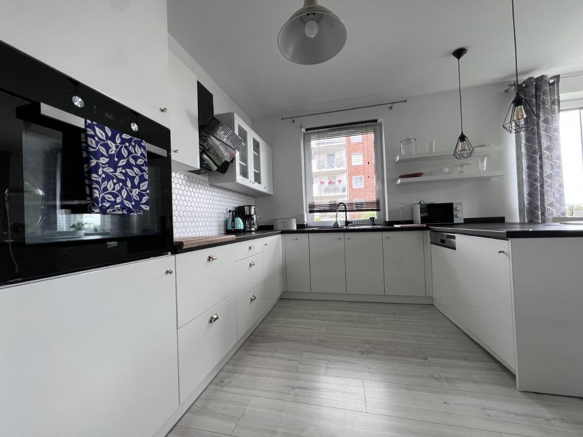 Apartament Z Tarasem Na Osiedlu Rakownica Jelenia Gora Dış mekan fotoğraf